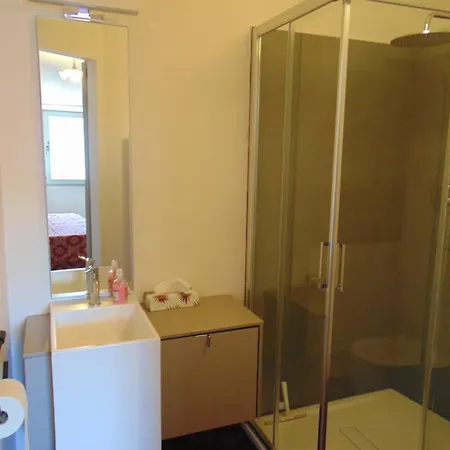 Se051 - Palazzo D'arcevia, Accogliente Trilocale Ristrutturato Apartamento
